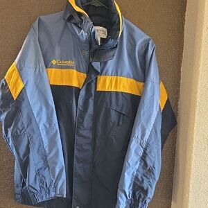 Columbia Men's Performance Jacket in Navy and Gold